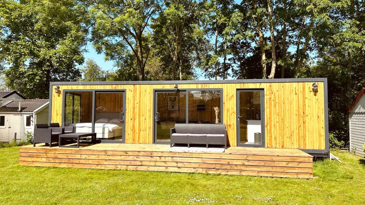 Luxe Tiny House Bij Het Leekstermeer Matsloot Kültér fotó