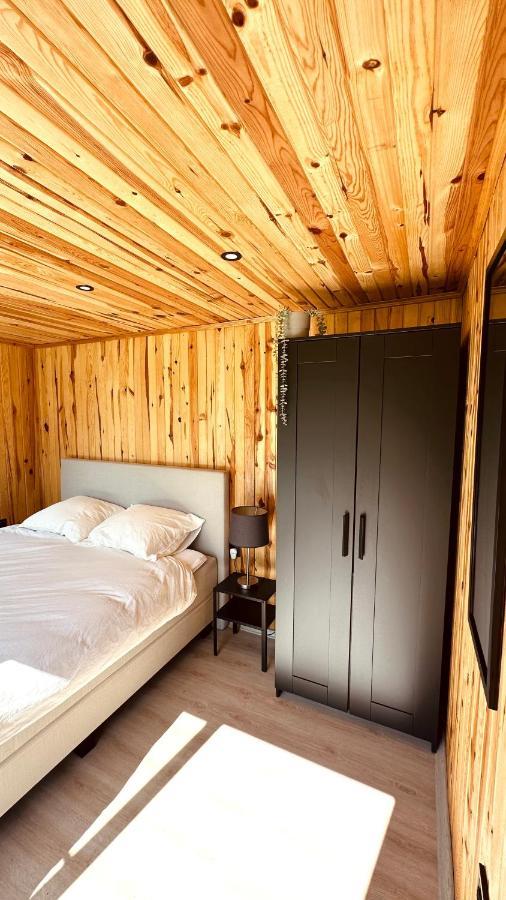 Luxe Tiny House Bij Het Leekstermeer Matsloot Kültér fotó