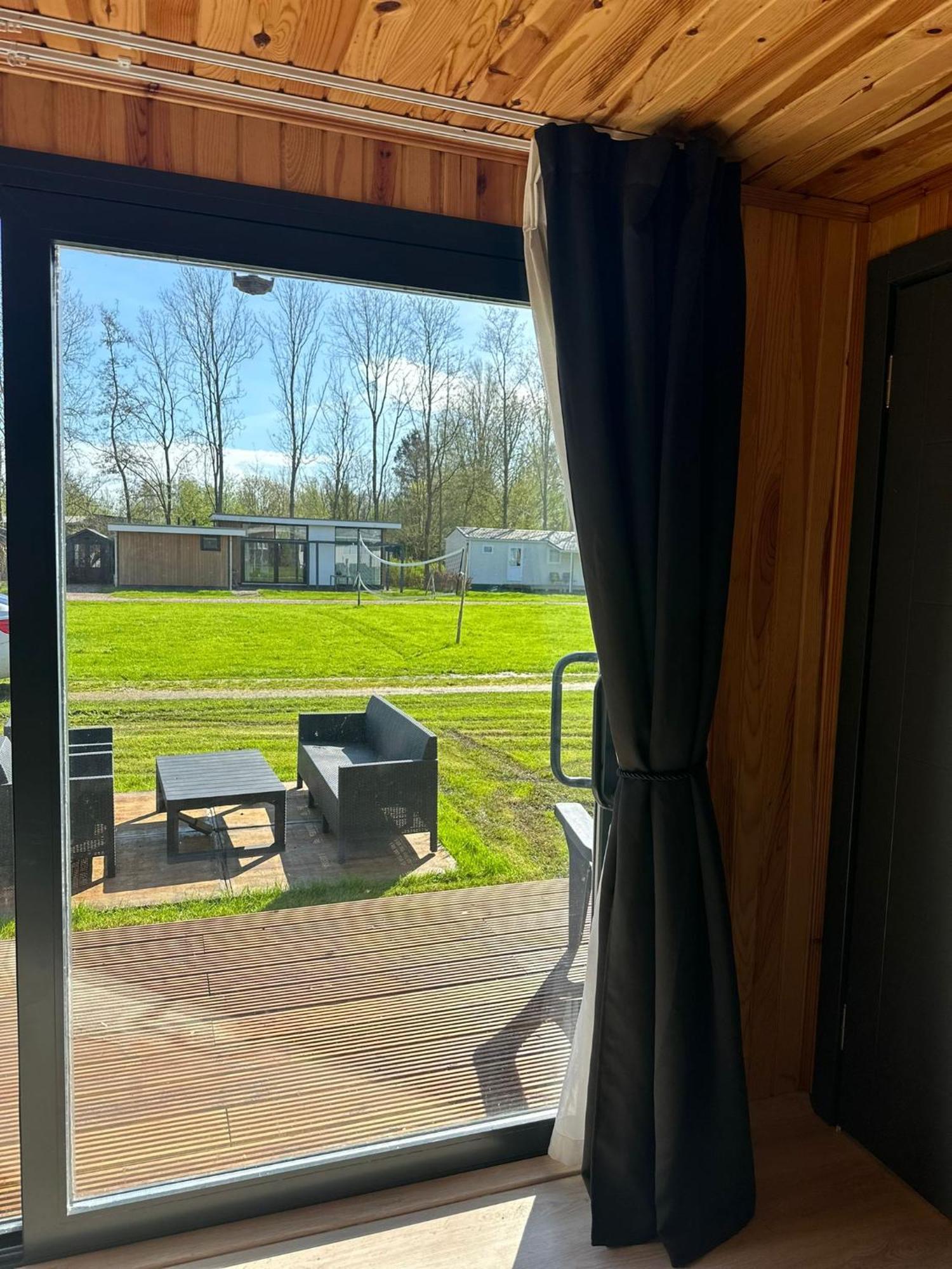 Luxe Tiny House Bij Het Leekstermeer Matsloot Kültér fotó